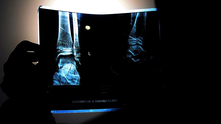 "Alarmante". Ordem denuncia exames médicos por pessoas sem habilitação