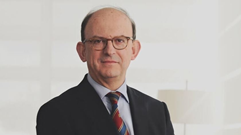 Líder da Porto Business School defende melhores salários e menos impostos para reter talento