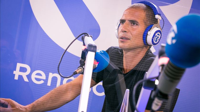 Espetáculo de Ricardo Araújo Pereira e Duvivier esgota em 45 minutos