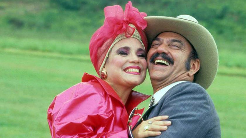 Regina Duarte com Lima Duarte, na telenovela "Roque Santeiro". Foto: DR