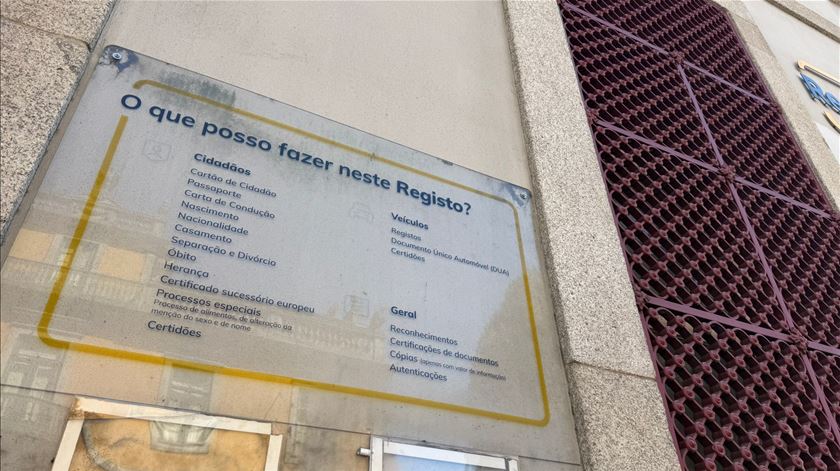 Há uma semana que não são feitos atos de titulação e partilhas nas conservatórias