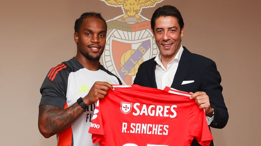 Renato Sanhes regressa ao Benfica pela mão do presidente Rui Costa. Foto: SL Benfica