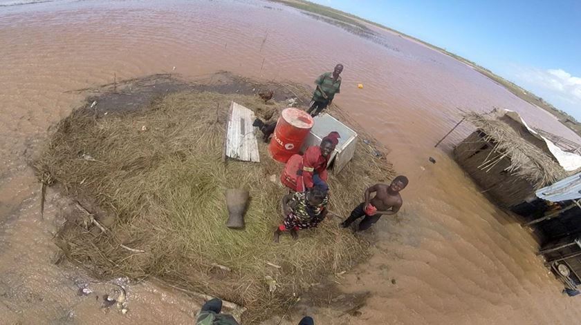 Resgate em Moçambique durante o furacão Idai. Foto: EMGFA