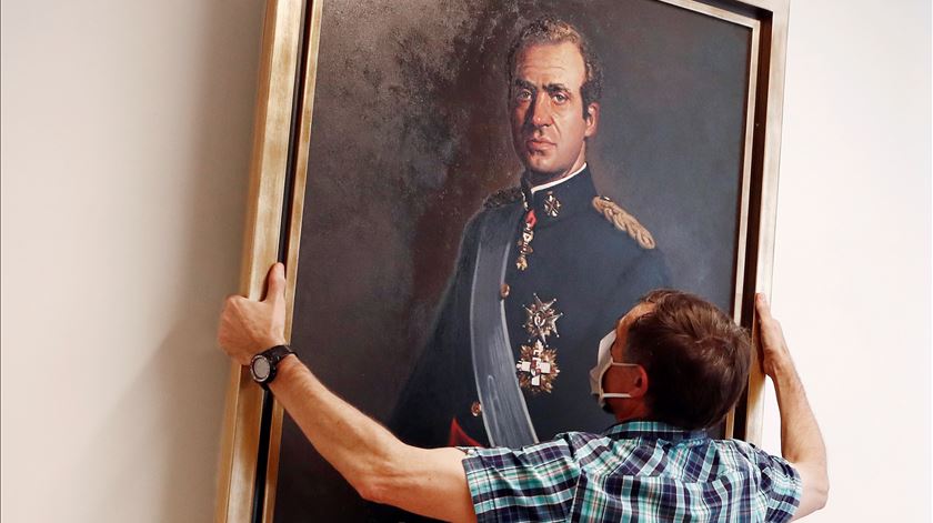 Ascens&#227;o e queda de Juan Carlos. De &quot;melhor embaixador de Espanha&quot; a Rei no ex&#237;lio