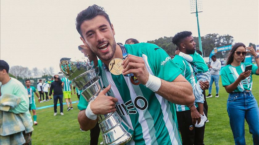rioave3828369fb_base.jpg