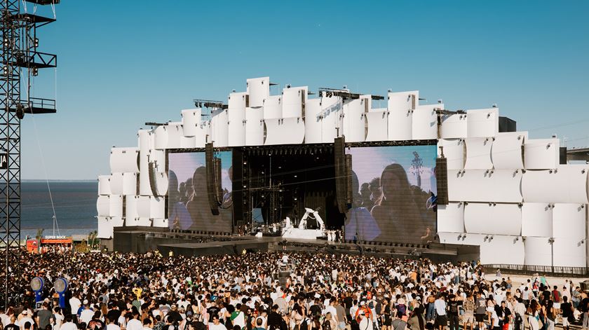 Dezenas de carteiras roubadas no Rock in Rio, suspeitos em prisão preventiva Dezenas de carteiras roubadas no Rock in Rio, suspeitos em prisão preventiva