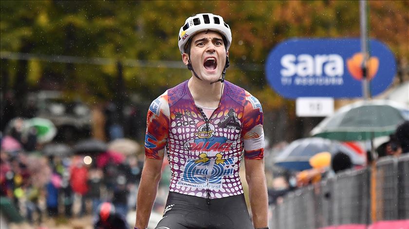 Giro. Visconti abandona e Rúben Guerreiro fica mais perto de vencer a montanha