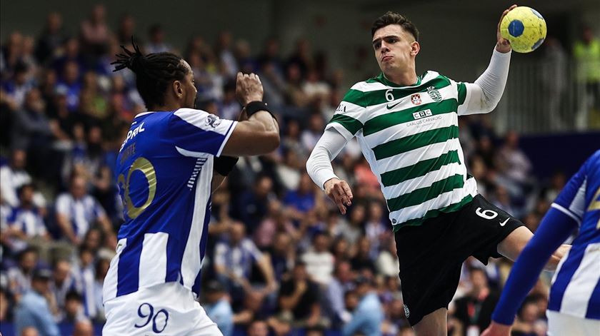 “Onde está o departamento de ética do Governo?”: Vicente Moura e o Porto-Sporting em andebol