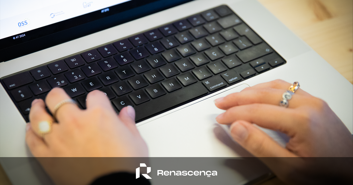 Depois dos telemóveis, os portáteis. Computadores terão de carregar por USB-C