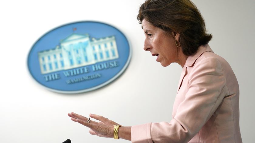 EUA reforçam controlos de exportação de 'chips' de IA