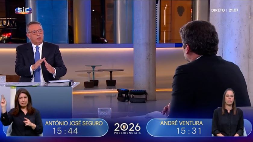 Revisão constitucional cava abismo entre Seguro e Ventura