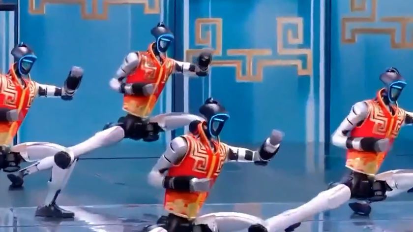 Vídeo assustador ou fascinante? Na China, o melhor dançarino em palco foi um robot