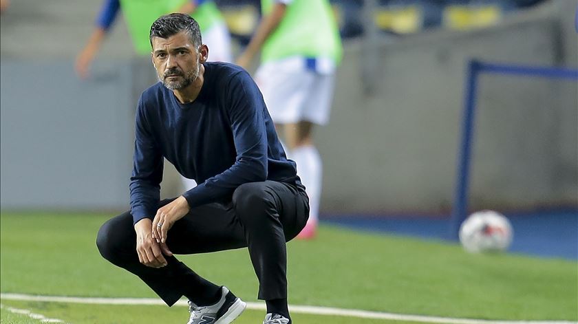 Sérgio Conceição prepara-se para ser campeão pela segunda vez em três anos. Foto: Manuel Fernando Araújo/Lusa