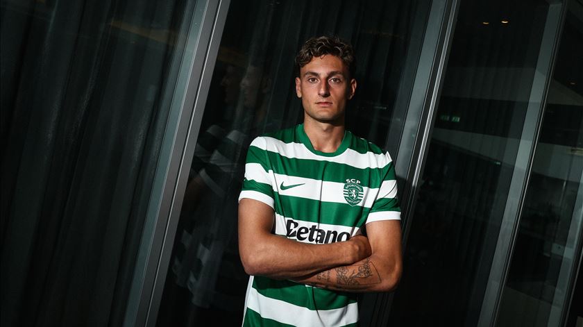 Oficial: Sporting anuncia Silas Andersen