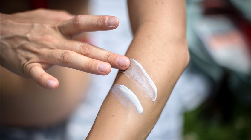 Infarmed ordena retirada do mercado de cosmético para rejuvenescimento da pele