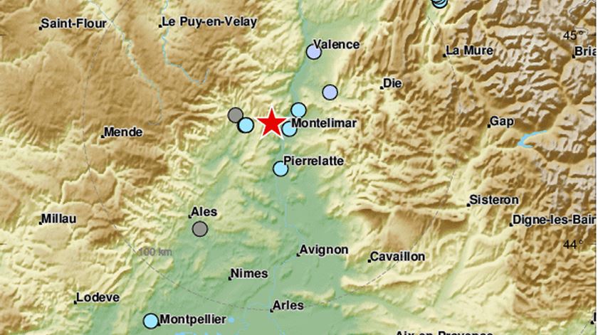 Forte sismo faz quatro feridos em França, um em estado grave Forte sismo faz quatro feridos em França, um em estado grave