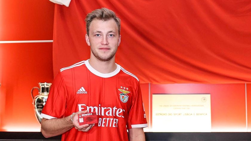 Benfica oficializa contratação de Tengstedt