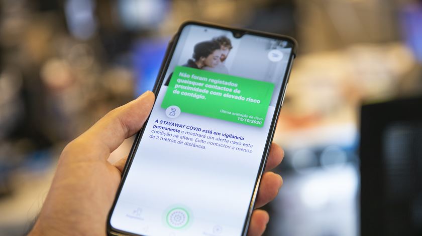 Aplicação móvel StayAway Covid foto: Ricardo Fortunato/RR