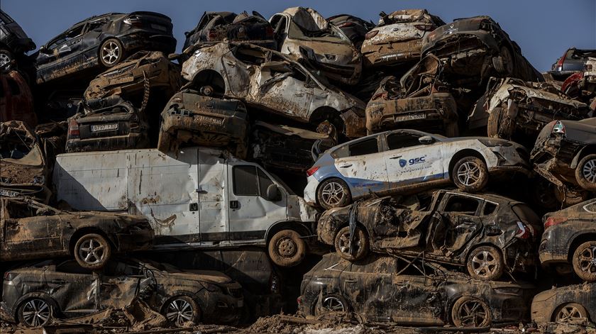 UE multa cartel de fabricantes automóveis em 458 milhões