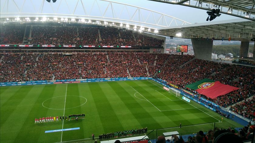 Estádio do Dragão vestido a rigor. Foto: Sílvio Vieira/RR