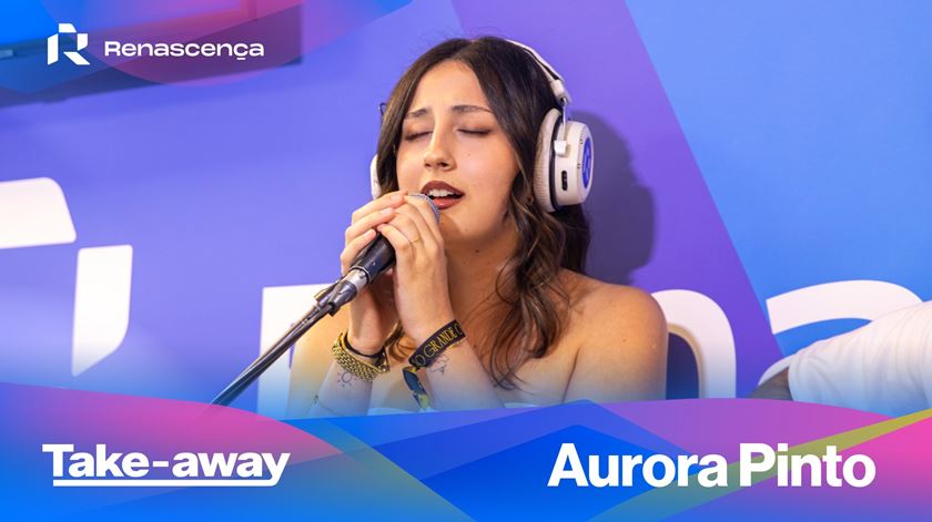 "Se Ligares, Atendo" é o mais recente single de Aurora Pinto - Take-away "Se Ligares, Atendo" é o mais recente single de Aurora Pinto - Take-away