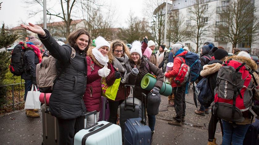 Jovens chegam a Basileia, na Suíça, para participar no encontro de Taizé. Foto: Facebook Taizé