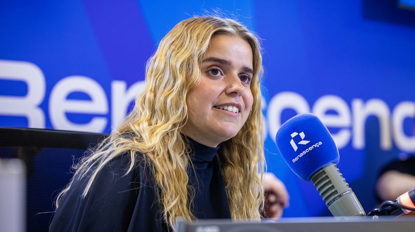 Teresinha Landeiro: “Tudo tem um bocadinho de poesia” Teresinha Landeiro: “Tudo tem um bocadinho de poesia”