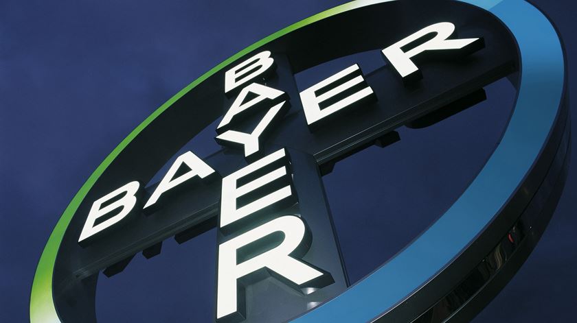Grupo Bayer em queda. Farmacêutica enfrenta perdas de 48% em relação a 2023