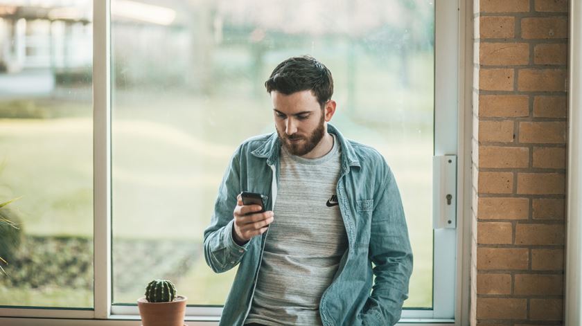 Telecomunicações aumentaram 11% na última década. Foto: Thom Holmes/Unsplash