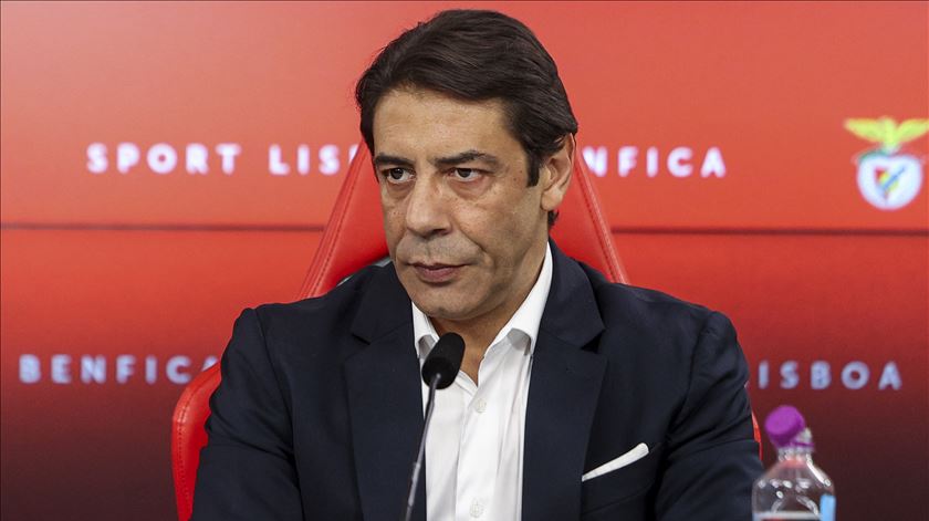 Caso Duarte Gomes. Benfica pede reunião de emergência com Direção da FPF