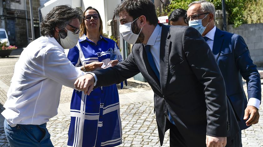 "O  investimento é financiado a 100% por fundos comunitários", garantiu Tiago Brandão Rodrigues em São Pedro do Sul. Foto: Nuno André Ferreira/Lusa