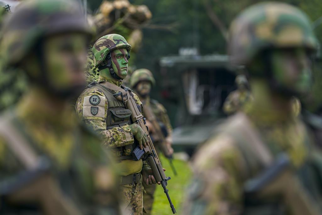 tropa forças armadas soldados militares serviço militar recruta Foto: EPA tropa forças armadas soldados militares serviço militar recruta Foto: EPA