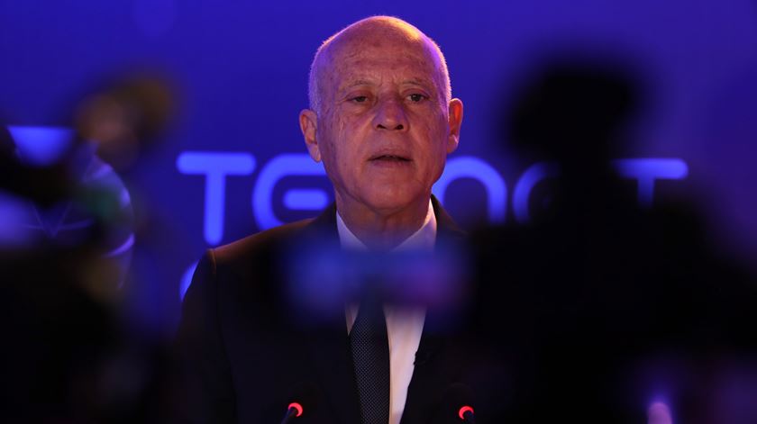 Kais Saied vence presidenciais na Tunísia com mais de 89% Kais Saied vence presidenciais na Tunísia com mais de 89%