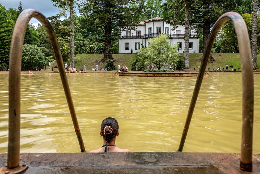 Há cada vez mais estrangeiros a querer descobrir as nove ilhas dos Açores. Parque Terra Nostra, S. Miguel. Foto: Eduardo Costa/Lusa
