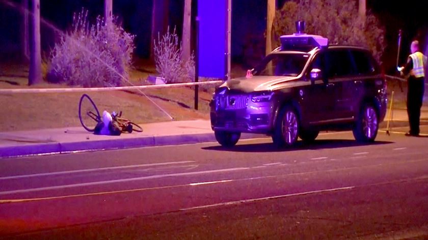 Uber autónomo, acidente mortal em Phoenix, Arizona, EUA. 18-03-2018. Frame divulgado pela Reuters