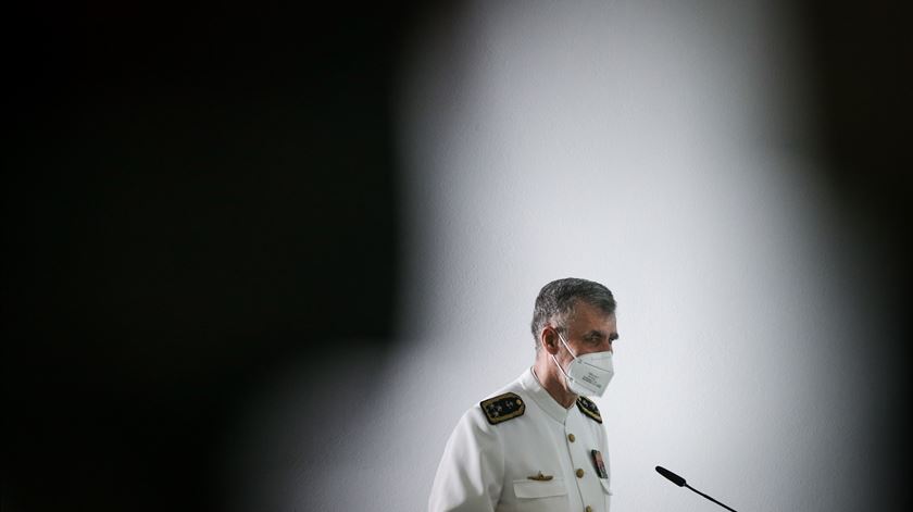 Vice-Almirante Gouveia e Melo. ​“Quem tiver muito dinheiro pode comprar um conflito”