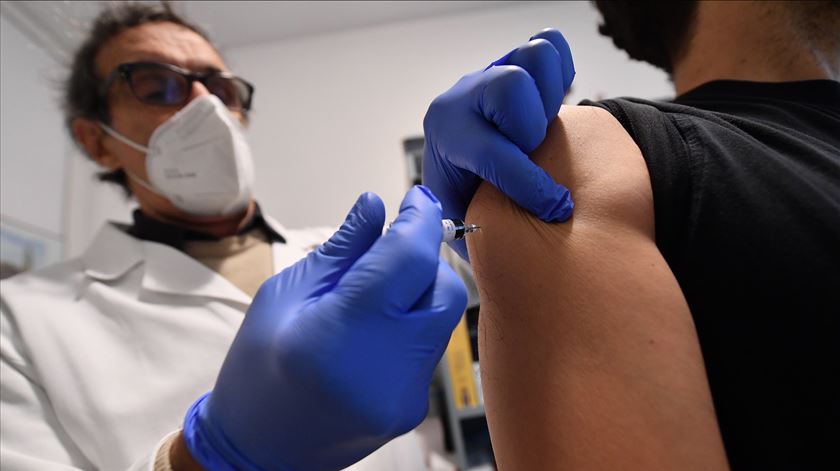 Vacina da gripe. Foto: Ettore Ferrari/EPA