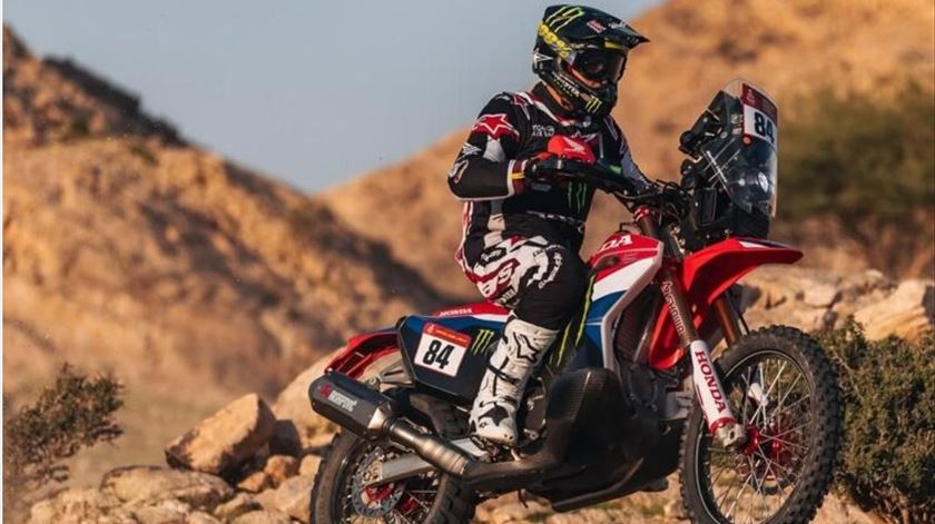 Martim Ventura agarra-se ao segundo lugar na quarta etapa da categoria Rally2 das motas