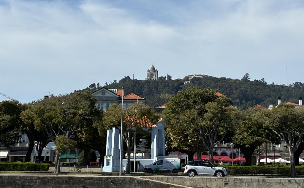 Bastião socialista há 32 anos, Viana vai a votos com sete candidatos