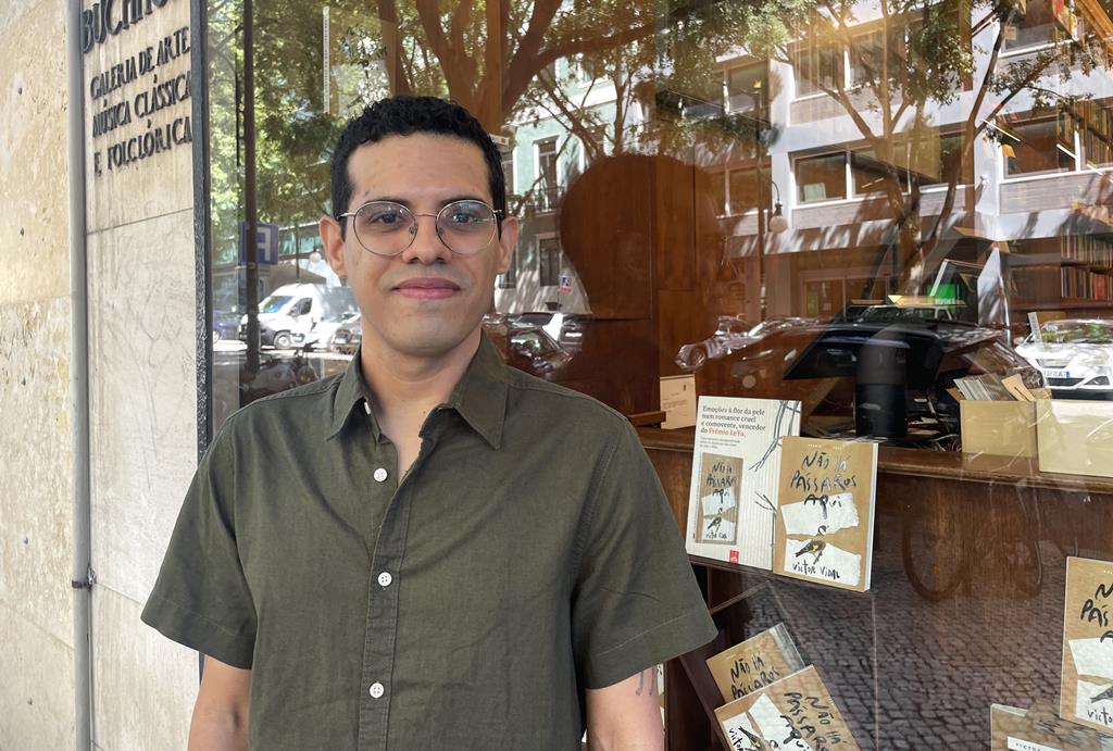 Entrevista ao escritor Victor Vidal