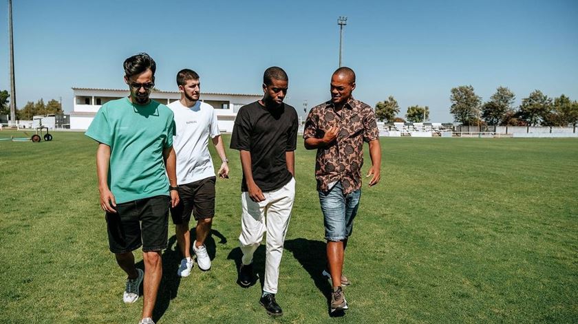 Conheça o Villa Athletic Club. Clube de "Conguito" pretende "descentralizar o futebol"