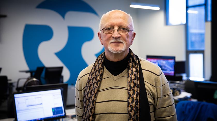 "É impossível acabar a guerra com Putin no poder", diz ex-correspondente na Rússia