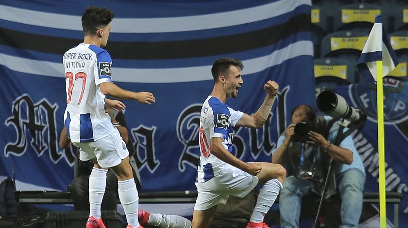 Vítor Ferreira e Fábio Vieira têm-se destacado na equipa principal do FC Porto. Foto: Manuel Fernando Araújo/Lusa Vítor Ferreira e Fábio Vieira têm-se destacado na equipa principal do FC Porto. Foto: Manuel Fernando Araújo/Lusa