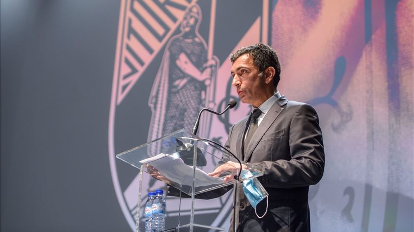 "Gerimos o clube de dentro para fora. Sempre confiámos em nós", diz presidente do Vitória "Gerimos o clube de dentro para fora. Sempre confiámos em nós", diz presidente do Vitória