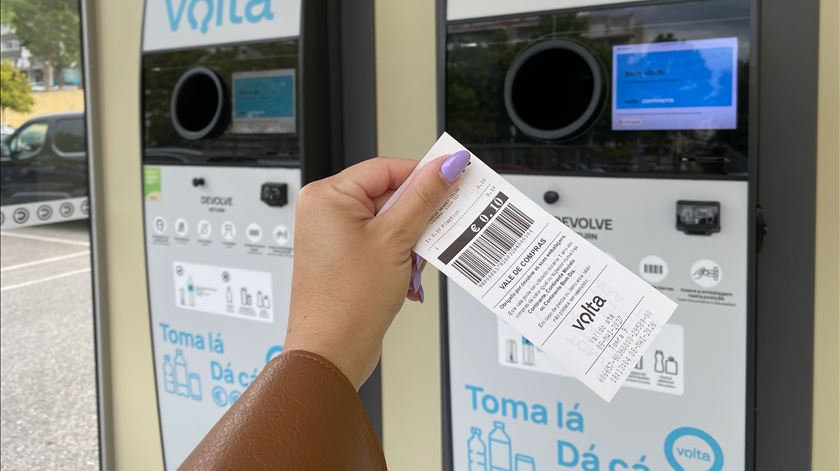"Estou a saber em primeira mão". Sistema de depósito e reembolso de embalagens divide consumidores