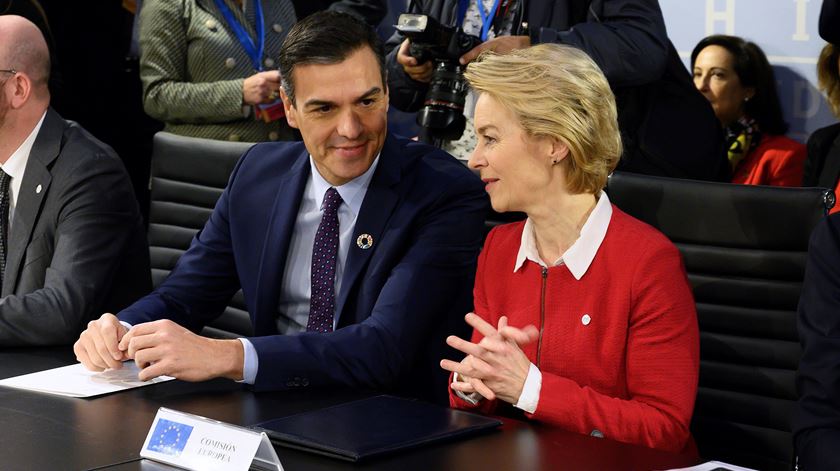 Ursula Von der Leyen com o primeiro-ministro espanhol, Pedro Sanchez, na COP25. Foto: Borja Puig de la Bellacasa/EPA