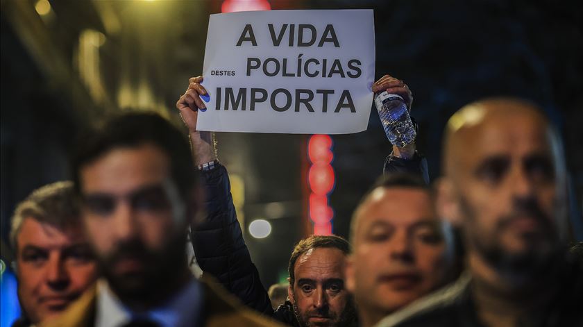 GNR está em greve de fome há cerca de uma semana junto à Câmara do Porto GNR está em greve de fome há cerca de uma semana junto à Câmara do Porto