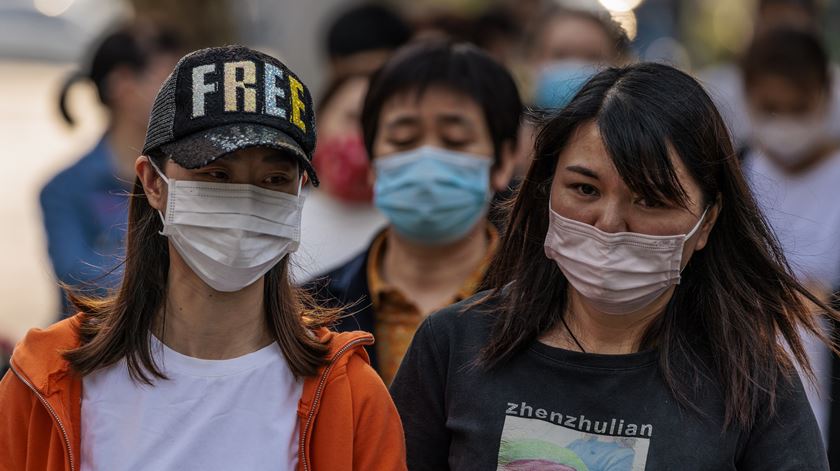 Covid-19. Número recorde de casos na China motiva mais confinamentos