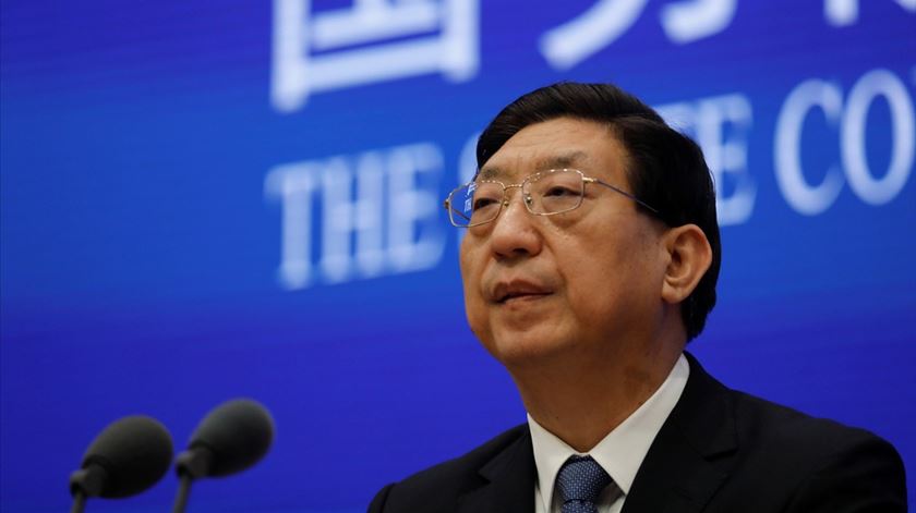 É "inaceitável". China rejeita condições da OMS para aprofundar as origens do coronavírus